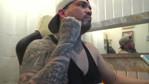 Snapshot of angellatino0 chatting on 10.22.25 angellatino0 online show from 10.22.25