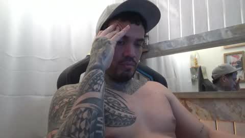 Snapshot of angellatino0 chatting on 10.25.25 angellatino0 online show from 10.25.25