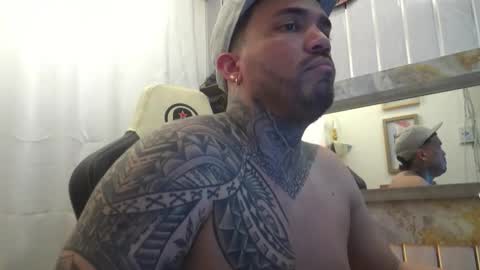 Snapshot of angellatino0 chatting on 11.01.25 angellatino0 online show from 11.01.25