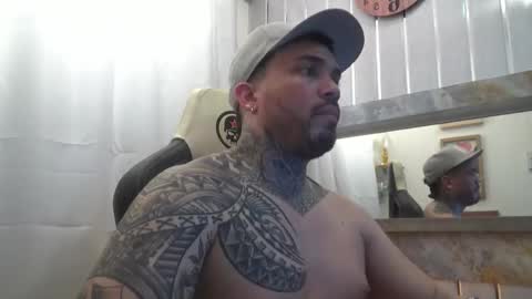 Snapshot of angellatino0 chatting on 11.04.25 angellatino0 online show from 11.04.25