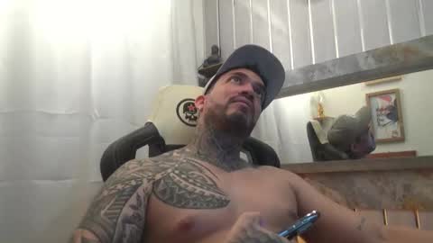 Snapshot of angellatino0 chatting on 11.05.25 angellatino0 online show from 11.05.25