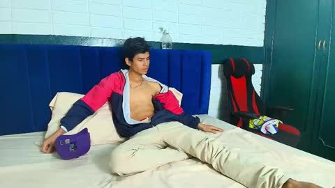 Angelldustt  online show from 10.29.25