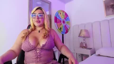 Snapshot of angellhott_ chatting on 03.02.26 angellhott online show from 03.02.26