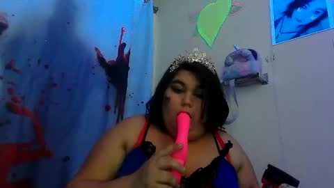 Snapshot of angellove417316 chatting on 12.05.24 angellove417316 online show from 12.05.24