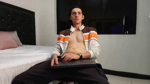 Snapshot of angelmonets chatting on 10.18.25 Angel Monets online show from 10.18.25