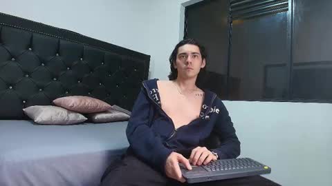 Snapshot of angelmonets chatting on 10.27.25 Angel Monets online show from 10.27.25