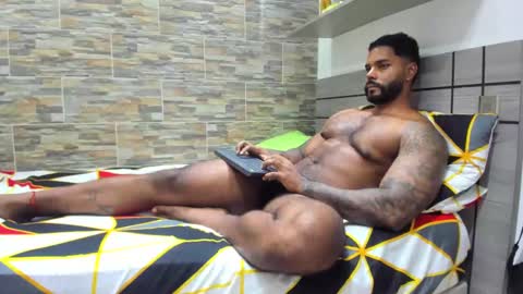 Snapshot of angelo_evans33 chatting on 02.21.25 angelo_evans33 online show from 02.21.25