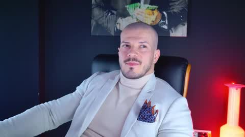 Snapshot of angeloeric chatting on 12.11.24 BlackWolf online show from 12.11.24