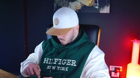 Snapshot of angeloeric chatting on 01.04.25 BlackWolf online show from 01.04.25