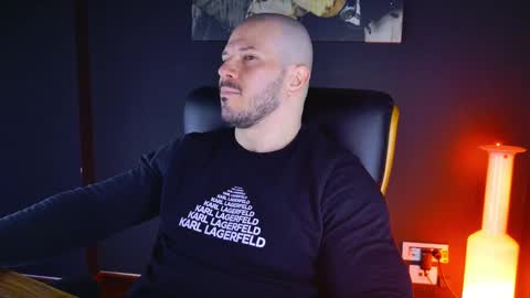 Snapshot of angeloeric chatting on 01.21.25 BlackWolf online show from 01.21.25