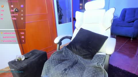 Snapshot of angeloferro1 chatting on 01.08.25 Angelo Ferro online show from 01.08.25