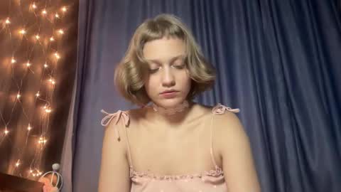 Hi im poly online show from 09.15.25