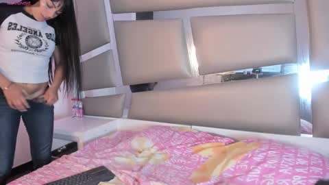 Snapshot of angely_js chatting on 02.06.25 angely_js online show from 02.06.25