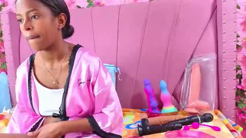 Anyega online show from 12.15.25