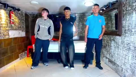 anghelytos online show from 10.04.25