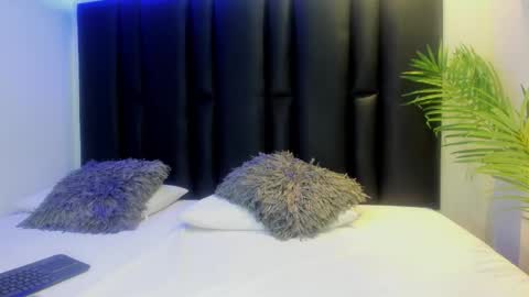 angi_lozano online show from 11.17.25