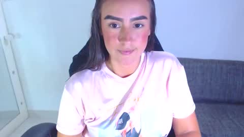 Snapshot of angie_dreamgirl chatting on 11.03.25 IG angie dreamgirl01 online show from 11.03.25