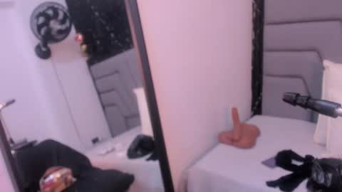 A N G I E.  online show from 10.09.25