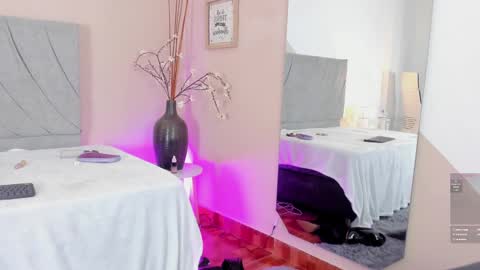 Angie online show from 02.12.25