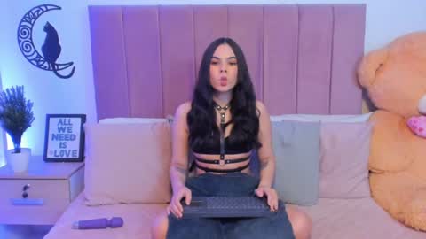Milo ----       online show from 01.02.25
