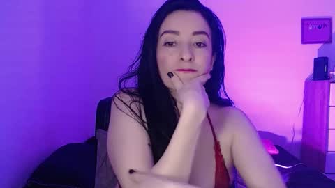 Snapshot of angiesquirt chatting on 02.19.25 VALENTINA online show from 02.19.25