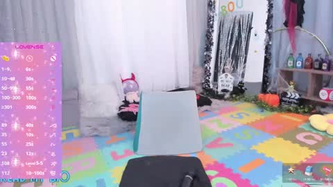 Snapshot of anhala_ chatting on 10.12.25 Anhala Rivera online show from 10.12.25