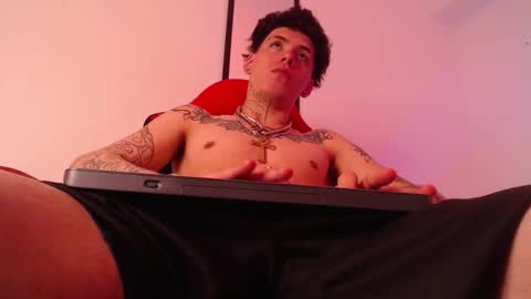 Snapshot of anhonymus chatting on 09.19.25 anhonymus online show from 09.19.25