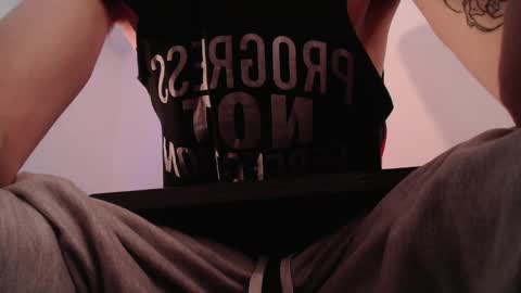 Snapshot of anhonymus chatting on 09.30.25 anhonymus online show from 09.30.25