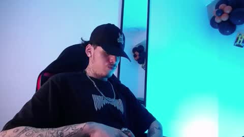 Snapshot of anhonymus chatting on 10.15.25 anhonymus online show from 10.15.25