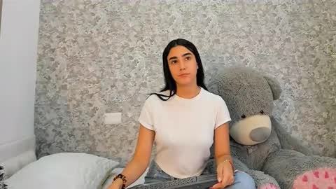 anika_h online show from 01.19.26