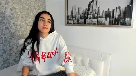 anika_h online show from 03.21.26