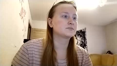 Snapshot of anika_lipps chatting on 10.21.25 Anika online show from 10.21.25