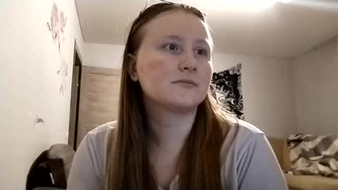 Snapshot of anika_lipps chatting on 06.11.26 Anika online show from 06.11.26