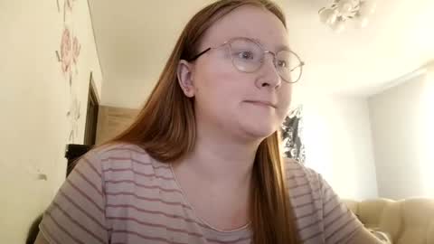 Snapshot of anika_lipps chatting on 06.26.26 Anika online show from 06.26.26