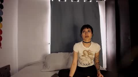 Snapshot of anika_lowen chatting on 10.09.25 Anika And Lowen Your Thumbs Up Are Super Important For Us  online show from 10.09.25