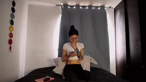 Snapshot of anika_lowen chatting on 10.14.25 Anika And Lowen Your Thumbs Up Are Super Important For Us  online show from 10.14.25