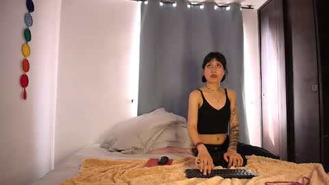 Snapshot of anika_lowen chatting on 10.28.25 Anika And Lowen Your Thumbs Up Are Super Important For Us  online show from 10.28.25