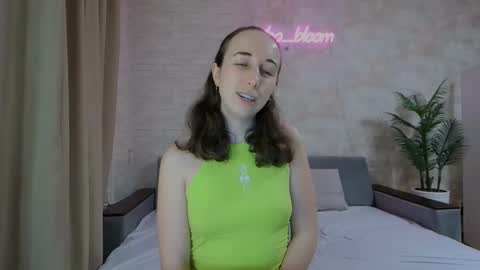 Snapshot of anikabloom chatting on 01.13.25 anikabloom online show from 01.13.25