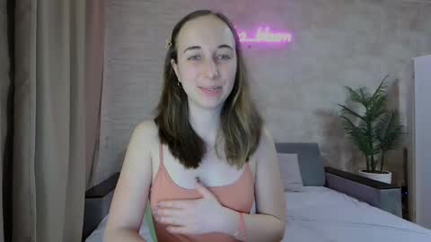 Snapshot of anikabloom chatting on 01.21.25 anikabloom online show from 01.21.25