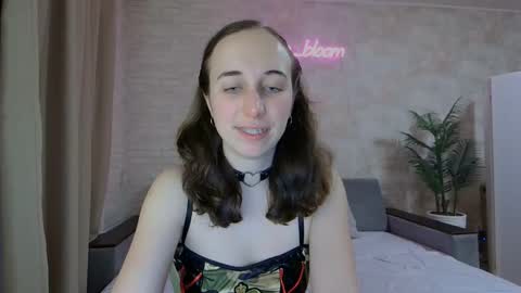 Snapshot of anikabloom chatting on 01.27.25 anikabloom online show from 01.27.25