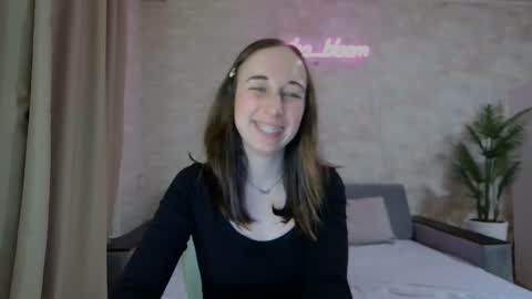 Snapshot of anikabloom chatting on 02.06.25 anikabloom online show from 02.06.25