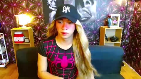 Snapshot of anikaportuna chatting on 02.24.25 Anika online show from 02.24.25