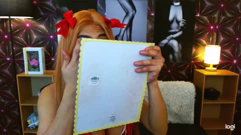 Snapshot of anikaportuna chatting on 03.02.25 Anika online show from 03.02.25