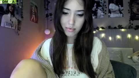 Snapshot of anisa_sweet chatting on 09.10.25 Anisa Moan from LovenseWet from Tip MenuOpen for Private online show from 09.10.25