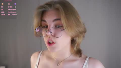 AnishaVivo online show from 03.16.26