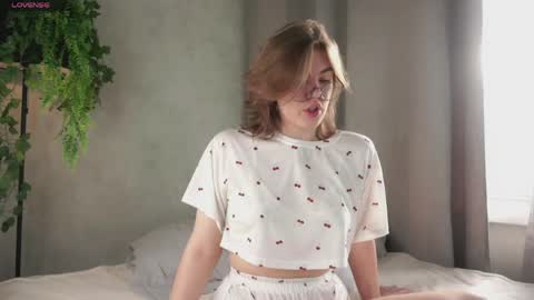 AnishaVivo online show from 04.04.26