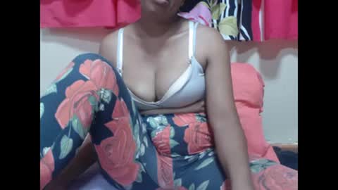 Snapshot of anishey chatting on 12.21.24 anishey online show from 12.21.24