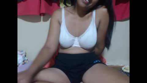 Snapshot of anishey chatting on 12.24.24 anishey online show from 12.24.24