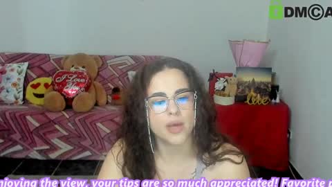 AnissyaX online show from 04.15.26