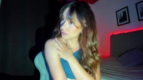 Snapshot of anita_mendoza chatting on 10.18.25 Anita online show from 10.18.25